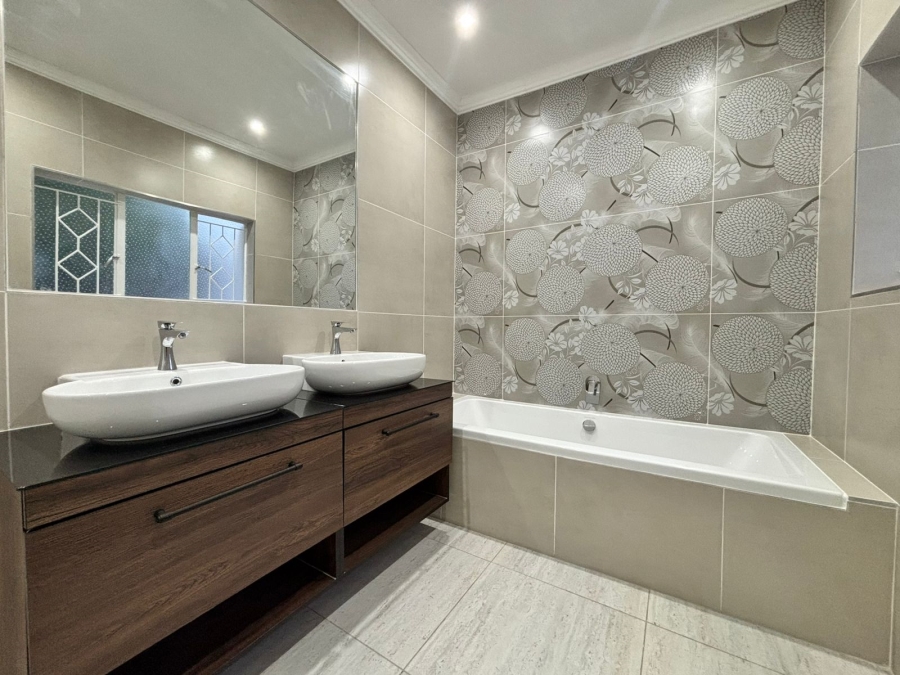 3 Bedroom Property for Sale in Baillie Park North West